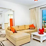 ホテル Golden Life Heights Deluxe - Adult Only 3*