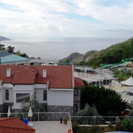 Golden Life Heights Deluxe - Adult Only Hotel