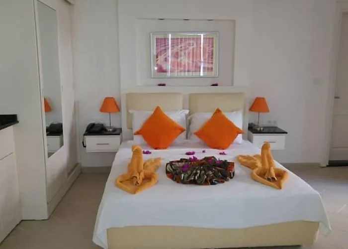 Golden Life Heights Deluxe - Adult Only 3*