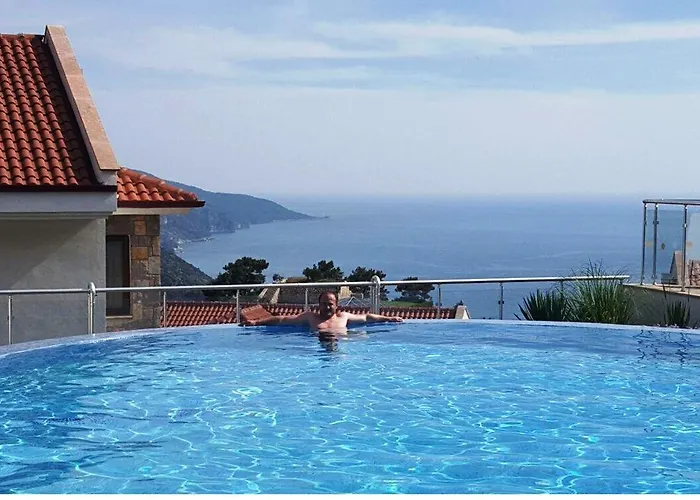 Golden Life Heights Deluxe - Adult Only