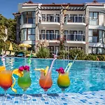 Golden Life Heights Deluxe - Adult Only فندق أولدينيس