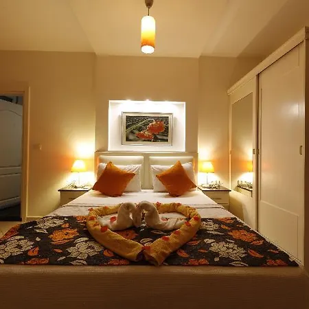 Golden Life Heights Deluxe - Adult Only 4*