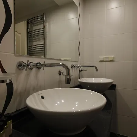 Golden Life Heights Deluxe - Adult Only Hotel