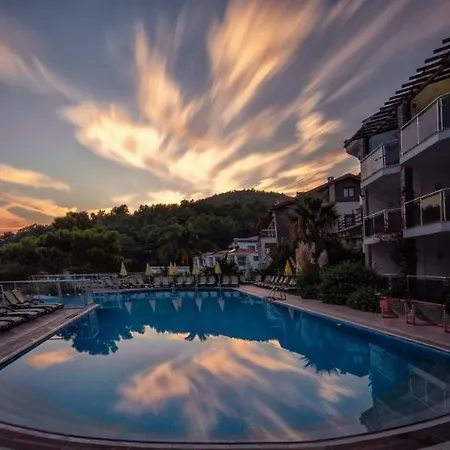 Hotel Golden Life Heights Deluxe - Adult Only