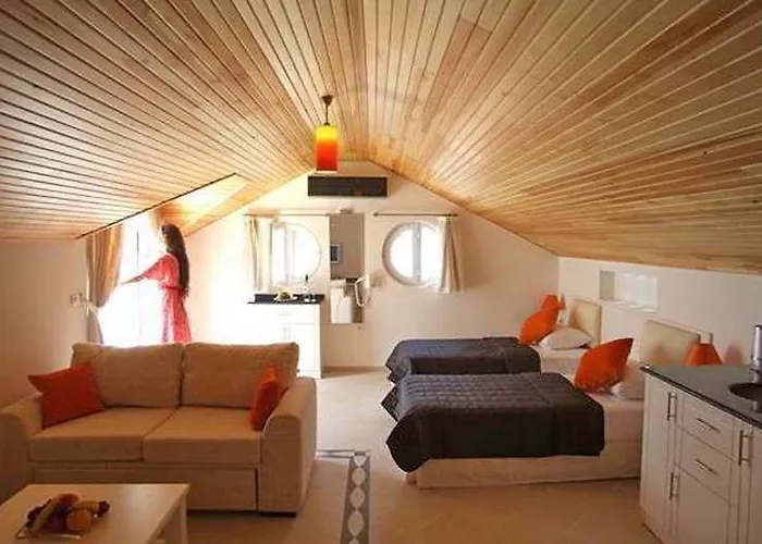 Golden Life Heights Deluxe - Adult Only Отель 3*