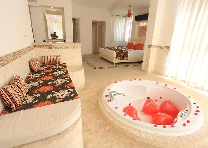 Golden Life Heights Deluxe - Adult Only Отель