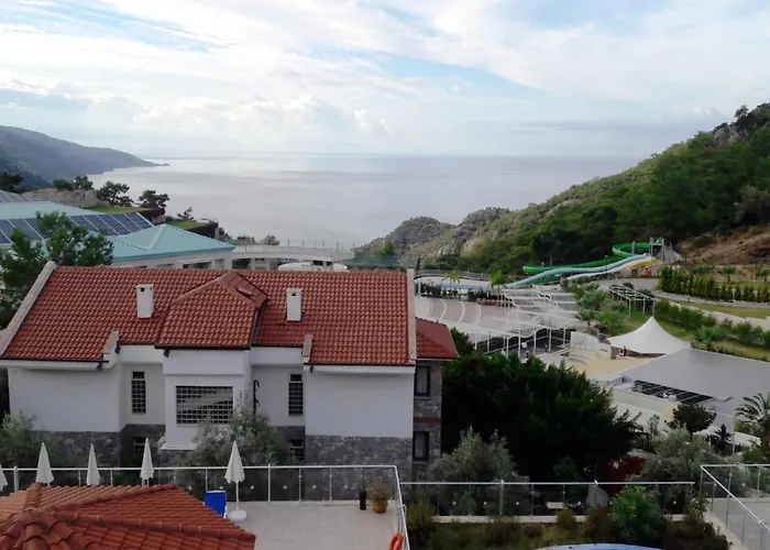 Golden Life Heights Deluxe - Adult Only Отель